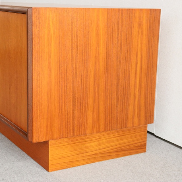 G-PLAN チーク材　キャビネット G-PLAN チーク材 キャビネット ブラックフライデー！12月1日9時までの限定