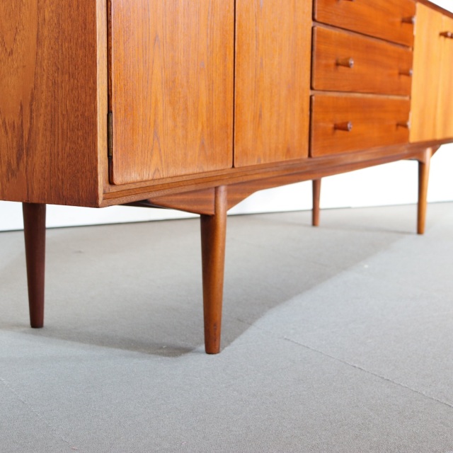 【Everest】イギリス ヴィンテージ サイドボード 英国 送料込み！ 【チョモランマではございません】 エベレストEVEREST製