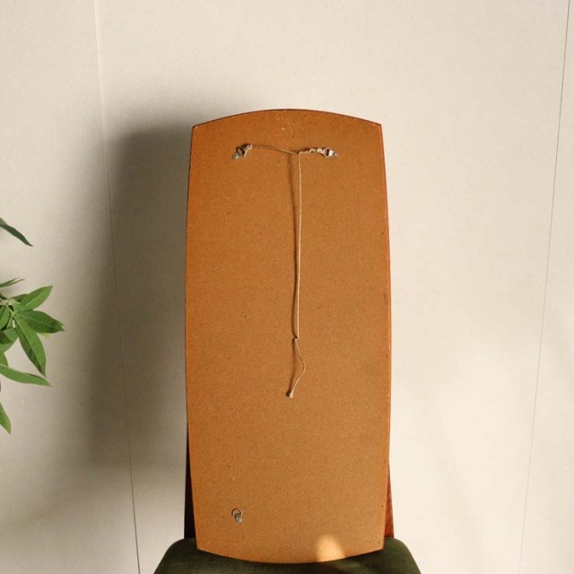 ヴィンテージの枠が木製の壁掛け鏡