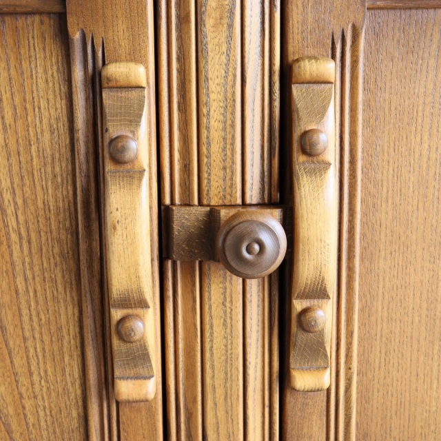 アーコールERCOLのドレッサー