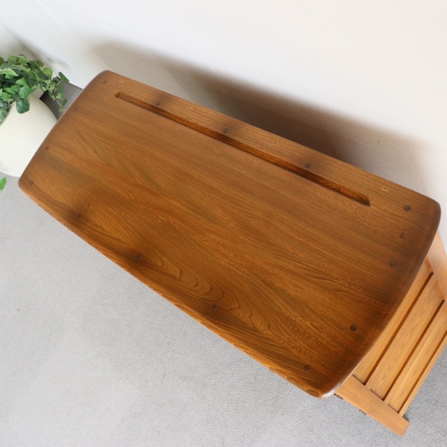 アーコールERCOLのドレッサー