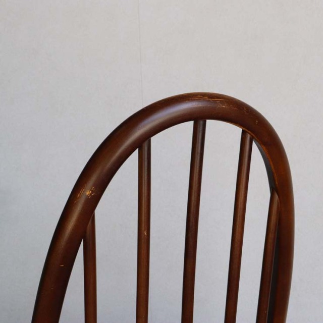 アーコールの椅子