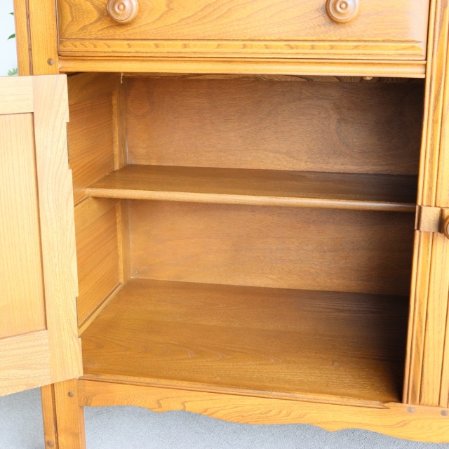 アーコールERCOLのドレッサー