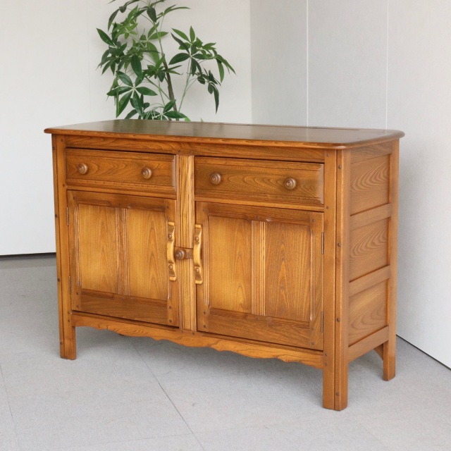 アーコールERCOLのドレッサー