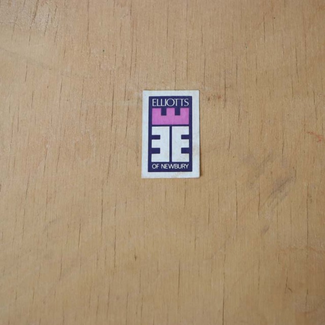 エリオッツオブニューブリー（Elliotts of newbury））製ダイニングチェア３脚セット　商品番号【022003】　