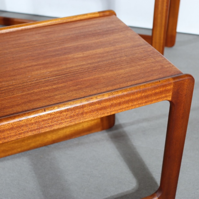 McIntoshマッキントッシュ製ネストテーブル チーク McIntosh（マッキントッシュ）ネストテーブル｜karf・Blackboard