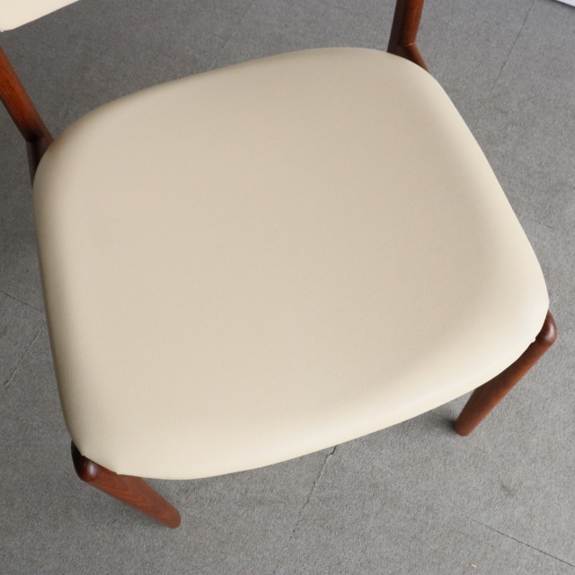 エリックバックERIK BUCHUSのダイニングチェア