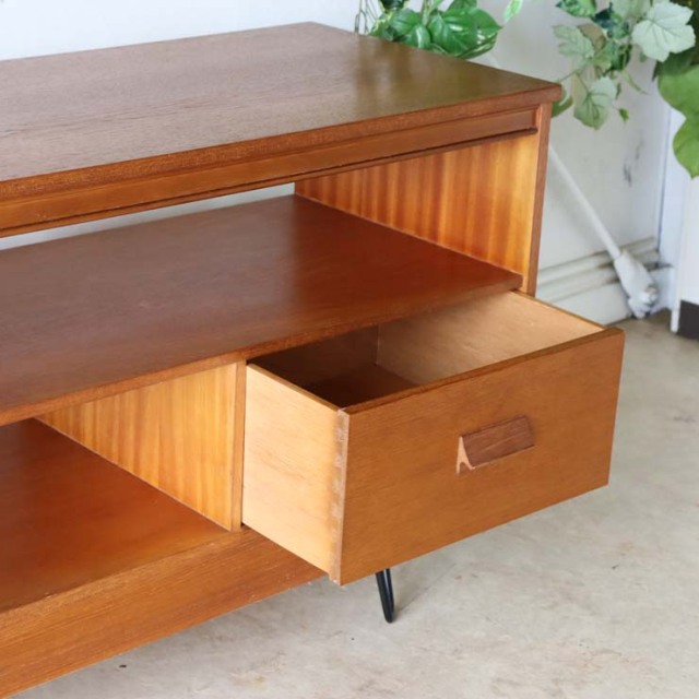 チーク　メディアスタンド　商品番号【022015】