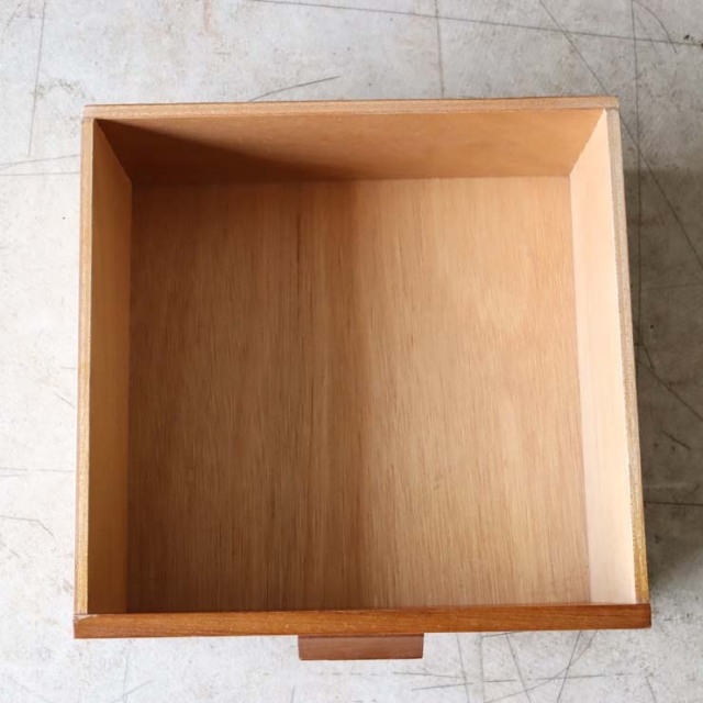チーク　メディアスタンド　商品番号【022015】