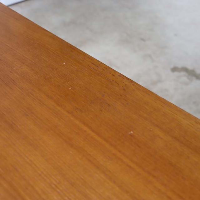 チーク　メディアスタンド　商品番号【022015】