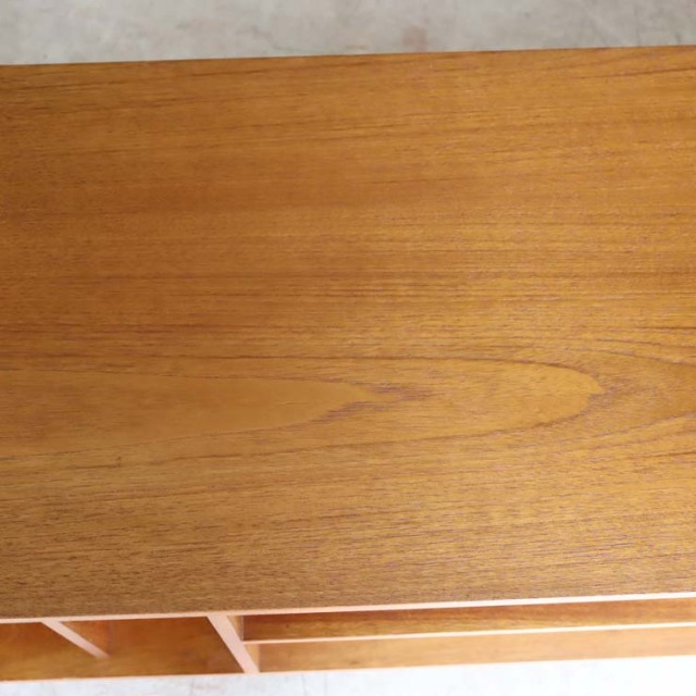 チーク　メディアスタンド　商品番号【022015】