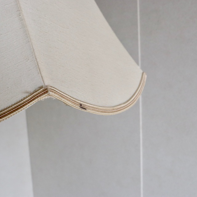 英国ヴィンテージのチークスタンドランプ