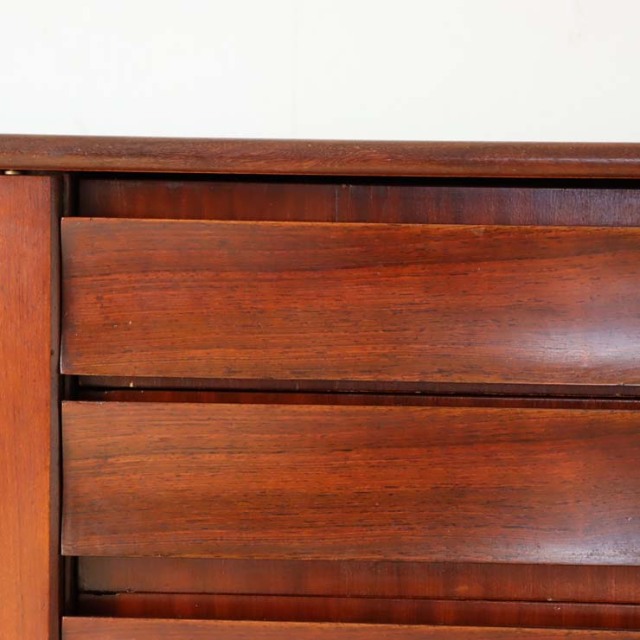 エリオッツオブニューブリー（Elliotts of newbury））製サイドボード【チーク】商品番号【022018】