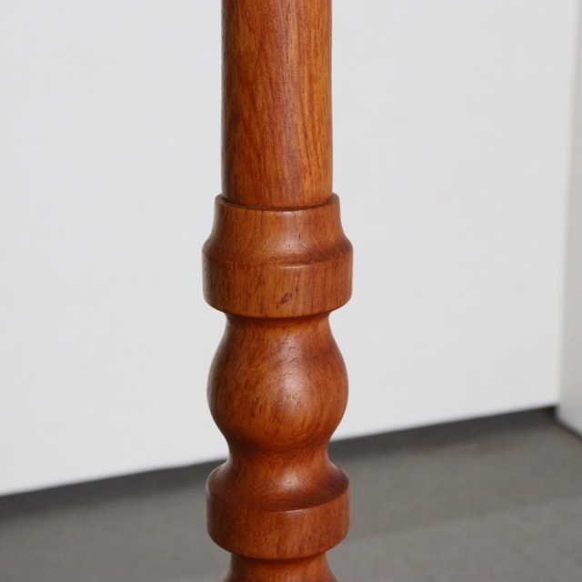 英国ヴィンテージのチークスタンドランプ