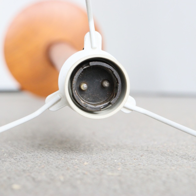 英国ヴィンテージのチークスタンドランプ