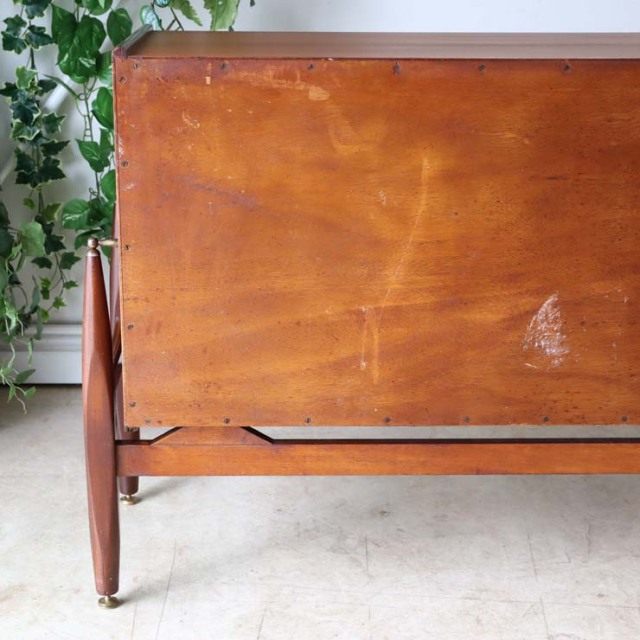 エリオッツオブニューブリー（Elliotts of newbury））製サイドボード【チーク】商品番号【022018】