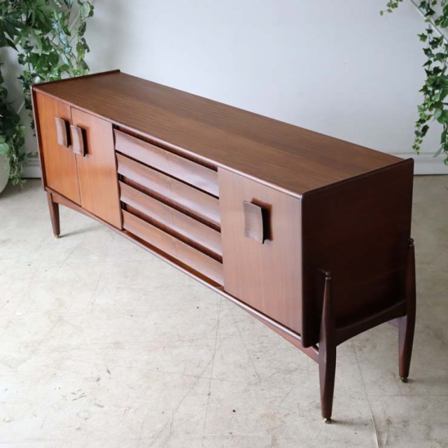 エリオッツオブニューブリー（Elliotts of newbury））製サイドボード【チーク】商品番号【022018】