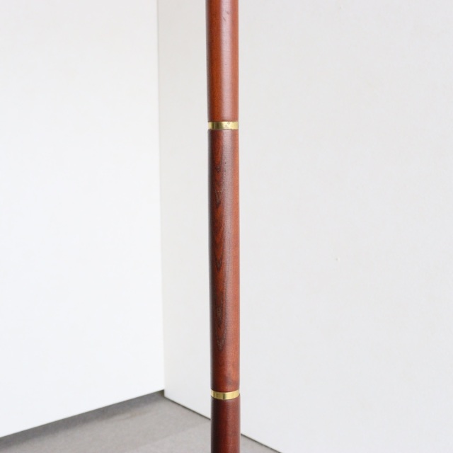 英国ヴィンテージのフロアランプ