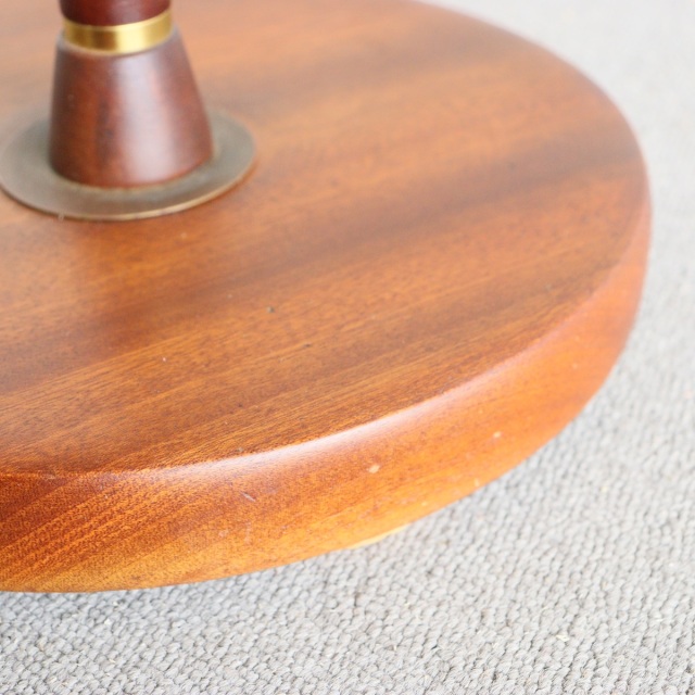 英国ヴィンテージのフロアランプ