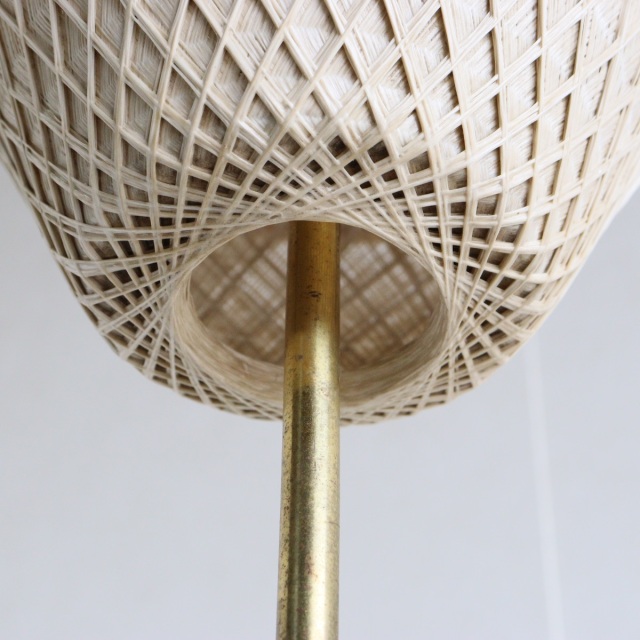 英国ヴィンテージのフロアランプ