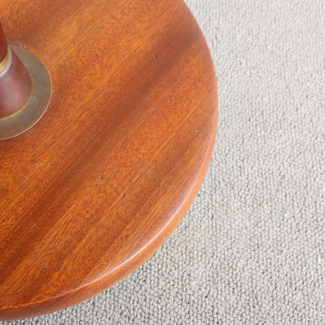 英国ヴィンテージのフロアランプ