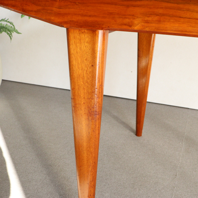 アルフレッド・コックスalfred coxのダイニングテーブル