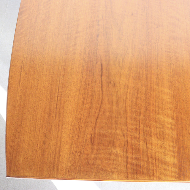 アルフレッド・コックスalfred coxのダイニングテーブル