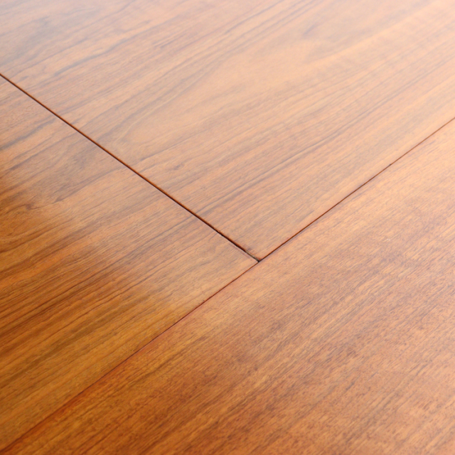 アルフレッド・コックスalfred coxのダイニングテーブル