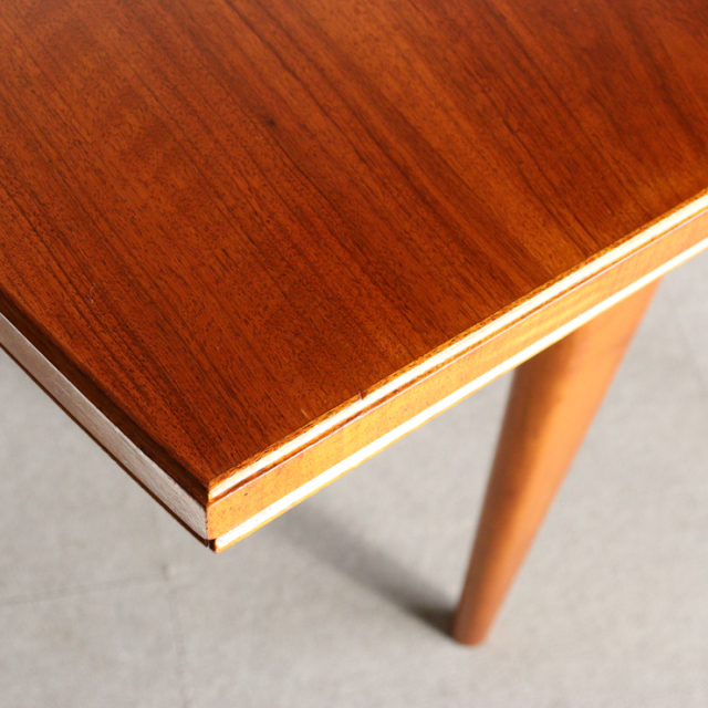 アルフレッド・コックスalfred coxのダイニングテーブル