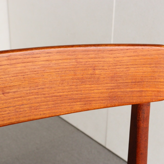 ウルファーツULFERTSのダイニングチェア