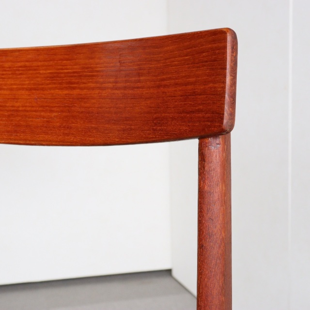 ウルファーツULFERTSのダイニングチェア