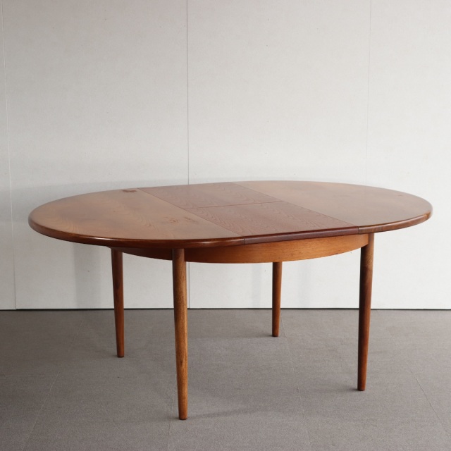 G-PLAN チーク ラウンドダイニングテーブル 丸テーブルとオーバル2