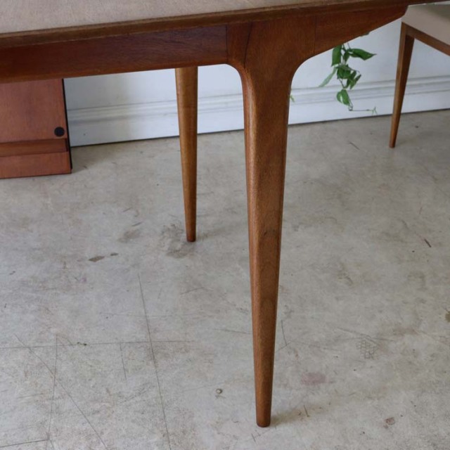 McIntoshマッキントッシュ伸長式ダイニングテーブル