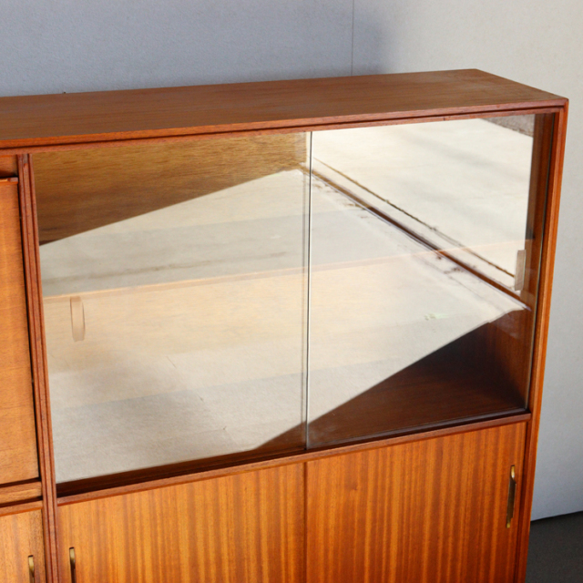 ビーバーアンドタプレイのブックケースとビュロー