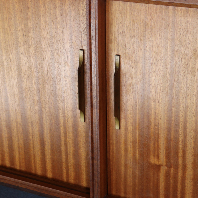 ビーバーアンドタプレイのブックケースとビュロー