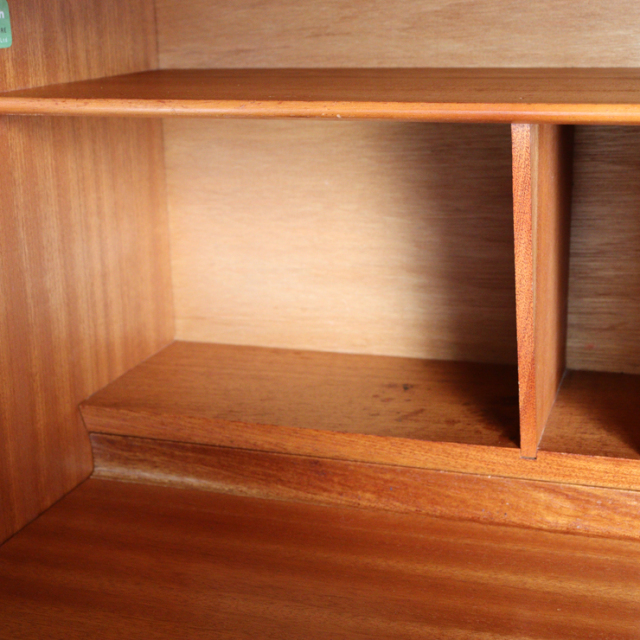 ビーバーアンドタプレイのブックケースとビュロー