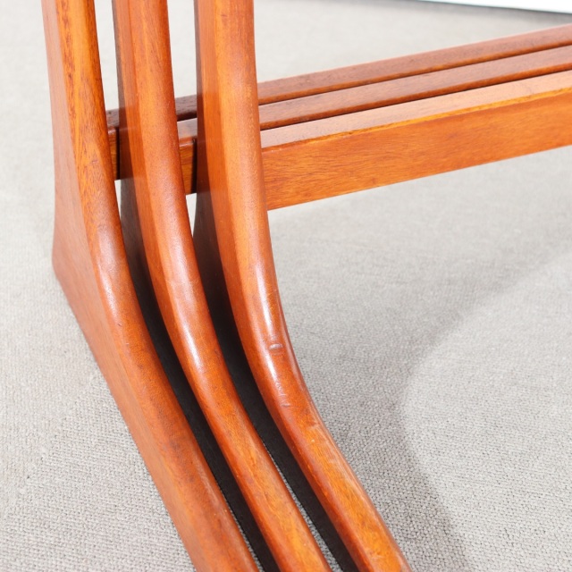 英国ヴィンテージのネスト