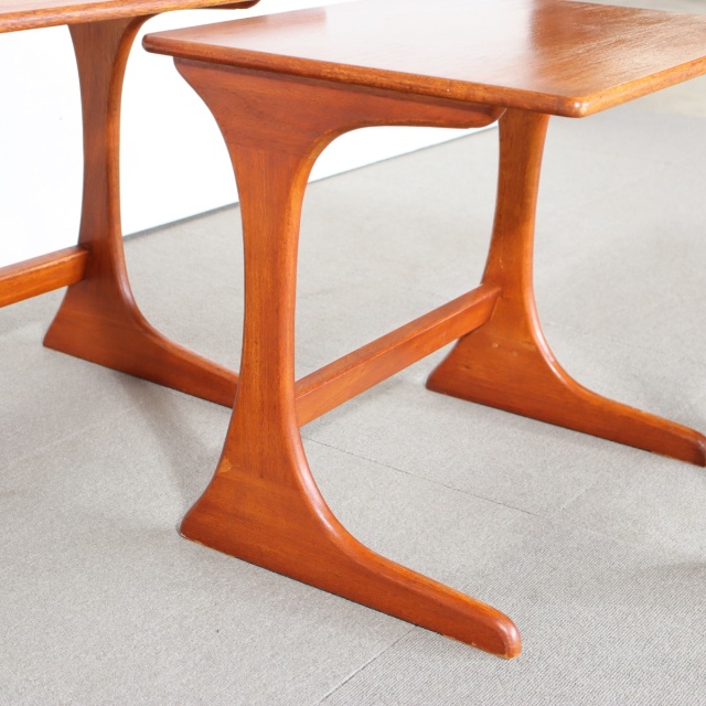 英国ヴィンテージのネスト