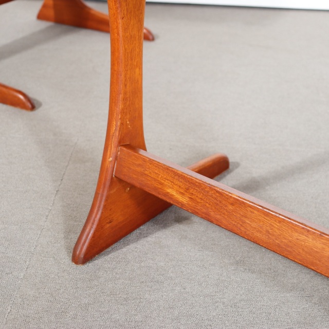 英国ヴィンテージのネスト