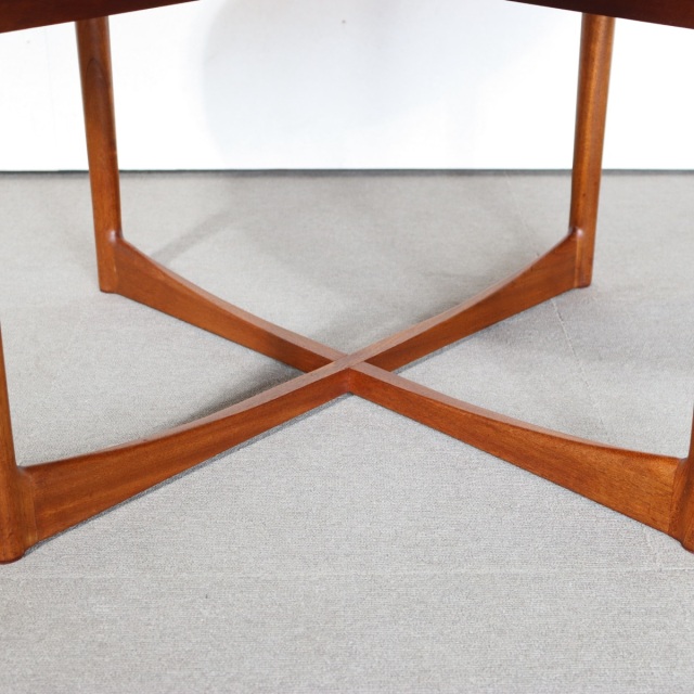 マッキントッシュMacintoshのコーヒーテーブル