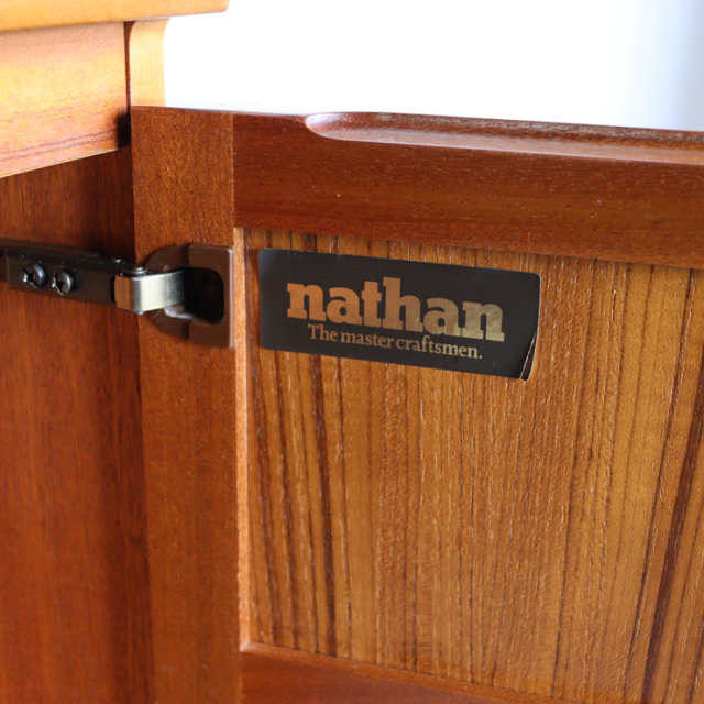 ネイサンNATHANのキャビネット
