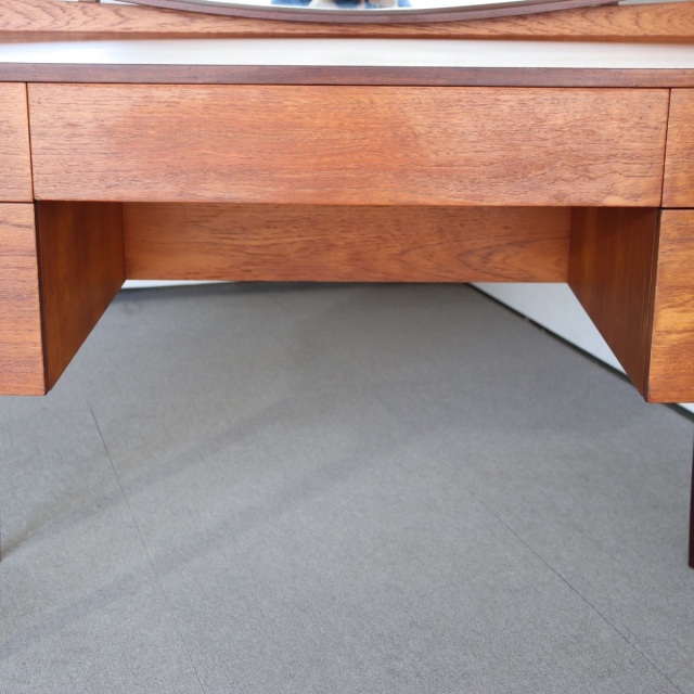 ジープランG-PLANのドレッサー