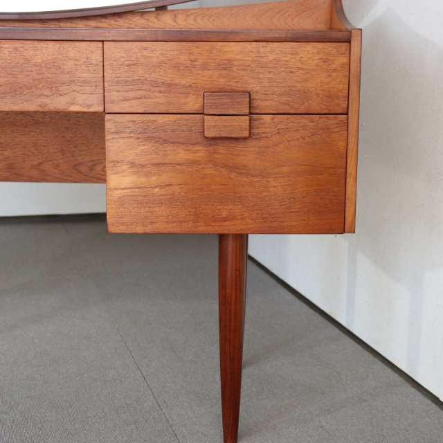 ジープランG-PLANのドレッサー