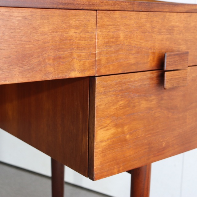 ジープランG-PLANのドレッサー