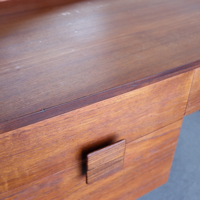 ジープランG-PLANのドレッサー