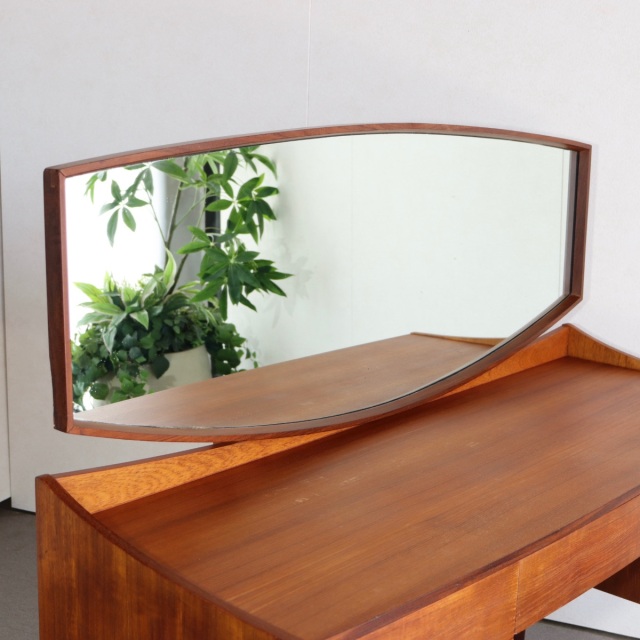 ジープランG-PLANのドレッサー