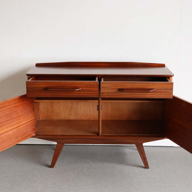 ジープランのサイドボード