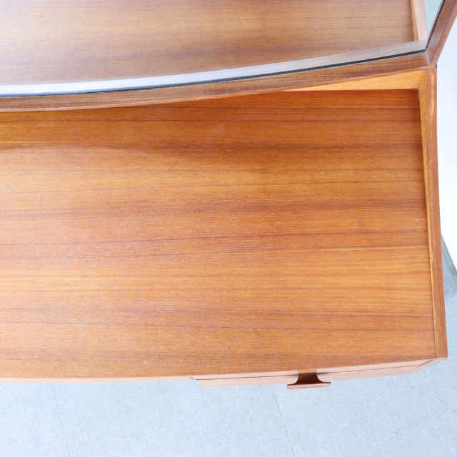 ジープランG-PLANのドレッサー