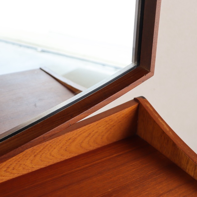 ジープランG-PLANのドレッサー