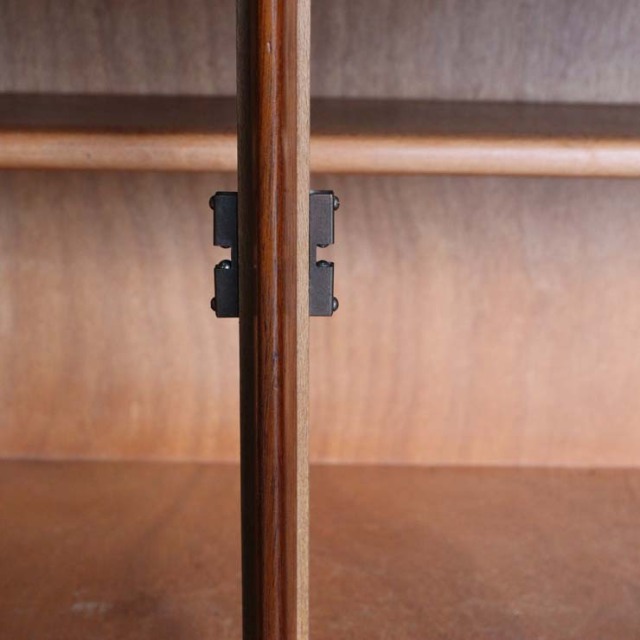 ジープランのサイドボード